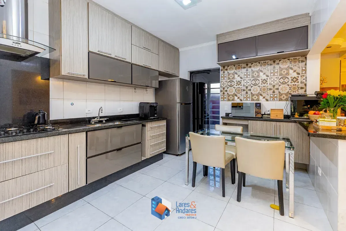 Imagem Casa no condomínio Condomínio Villa de São Paulo para venda com 4 quartos, sendo 2 suítes, 213m²