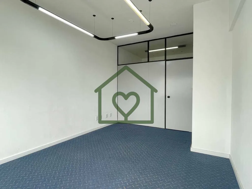 Imagem Sala comercial de 28m² à venda na Protásio Alves, bairro Petrópolis, com duas vagas de estaciona...