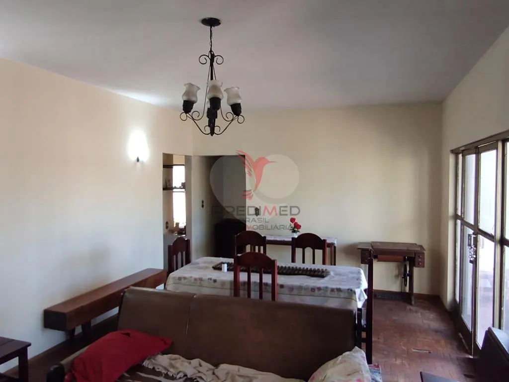 Imagem Casa de 3 quartos, 213m² no bairro Jardim Panorama, em Macatuba