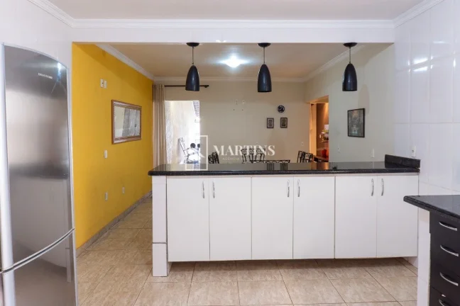 Imagem ? Casa Escriturada no Setor Leste do Gama - Rua Principal!

Excelente oportunidade para moradia ou i...