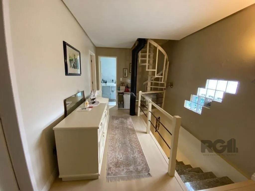 Imagem Casa de 5 dormitórios, bairro Jardim Floresta