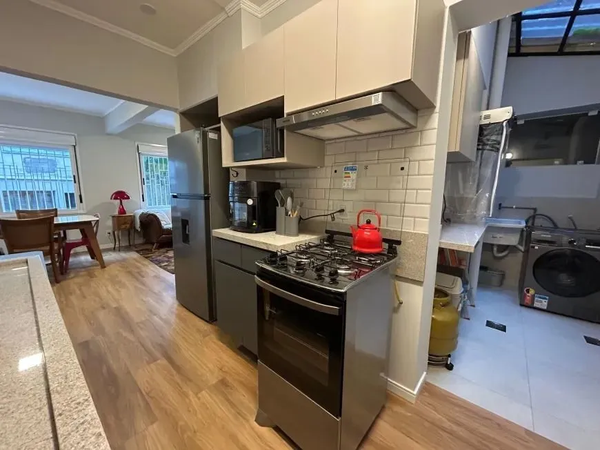 Imagem Apartamento com 83m², localizado no bairro Rio Branco em Porto ALegre/RS.
