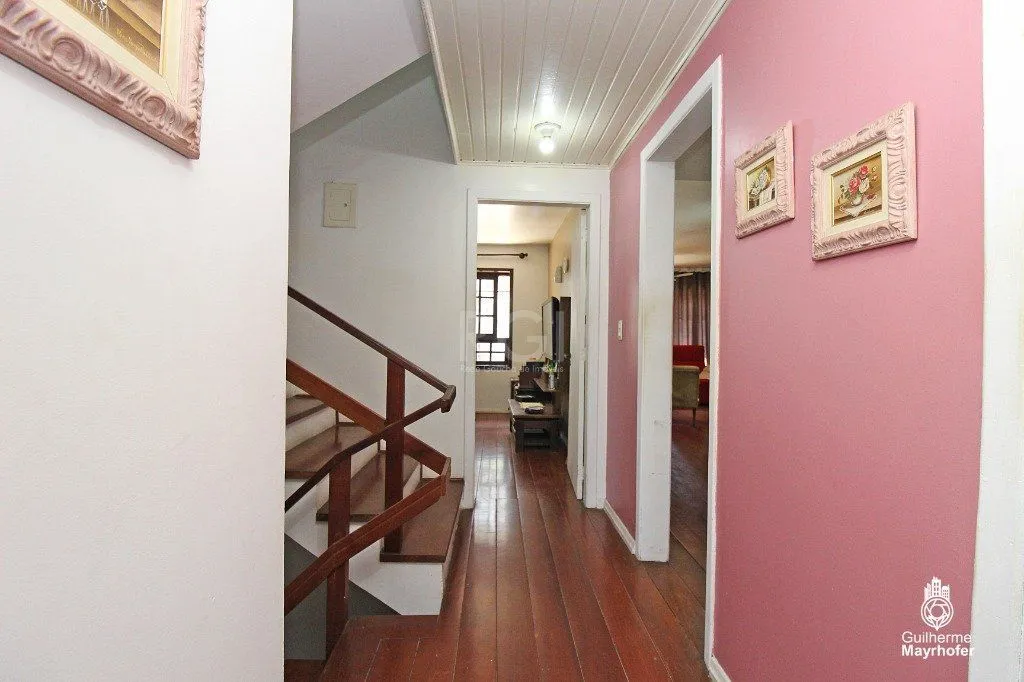 Imagem Casa para Venda - 202m², 4 dormitórios, sendo 1 suites, 3 vagas - Petrópolis