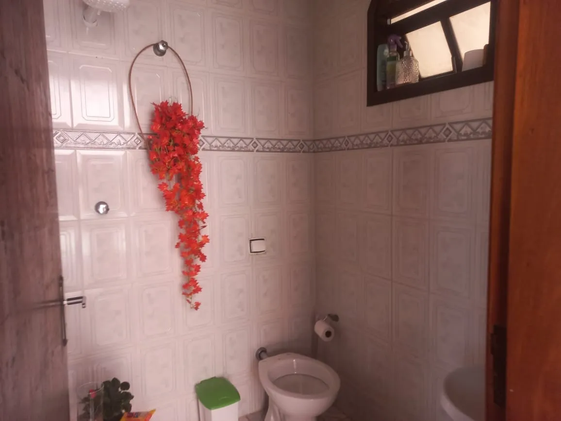 Imagem Casa à venda 3 Quartos, 1 Suite, 2 Vagas, 324M², Parque São Domingos, Pindamonhangaba - SP