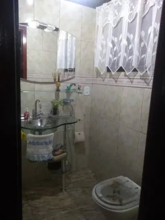 Imagem Casa com 3 Quartos à Venda, 242 m²em Fazendinha - Teresópolis