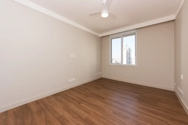 Imagem Apartamento Jardim Paulista - 212M², Reformado, 4 Dorms, 1 Suíte, 2 Vagas Determinadas, Lavabo, Banheiro de Serviço.