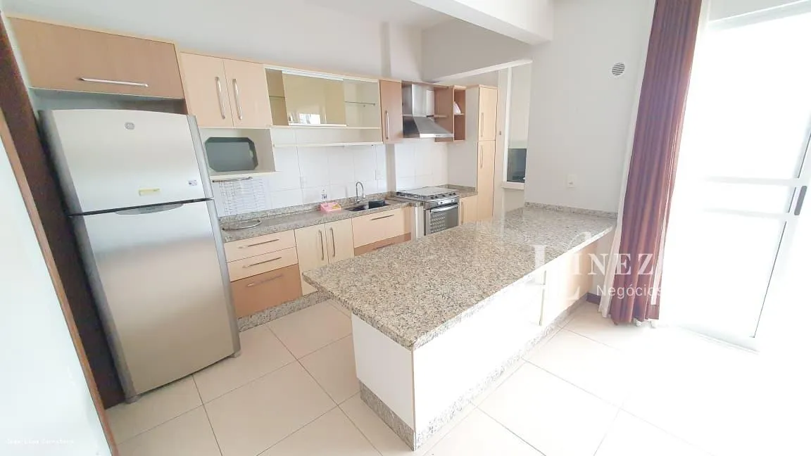Imagem Apartamento 4 dormitórios para Locação em Itapema, Meia Praia, 4 dormitórios, 1 suíte, 2 banheiros, 2 vagas