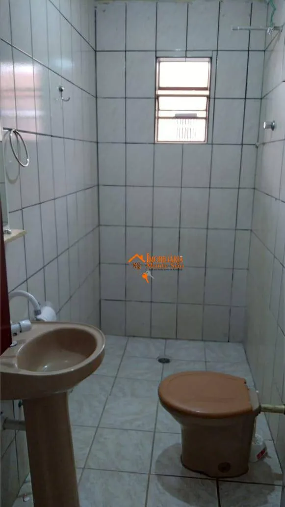 Imagem Sobrado com 6 dormitórios à venda, 270 m² por R$ 350.000,00 - Cidade Soberana - Guarulhos/SP