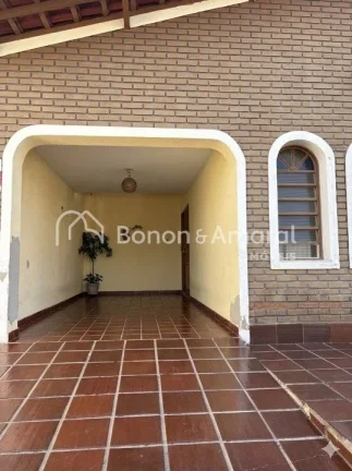 Imagem Casa disponível para locação em Campinas, ideal para quem busca praticidade e qualidade de vida. ...