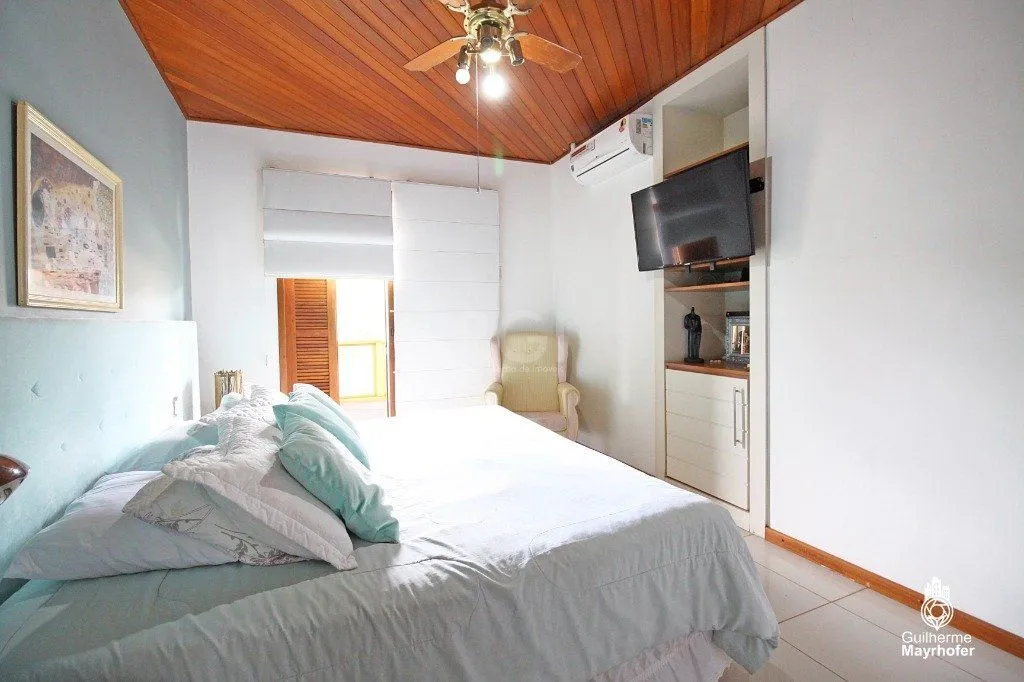 Imagem Casa para Venda - 151.36m², 3 dormitórios, sendo 1 suites, 2 vagas - Partenon