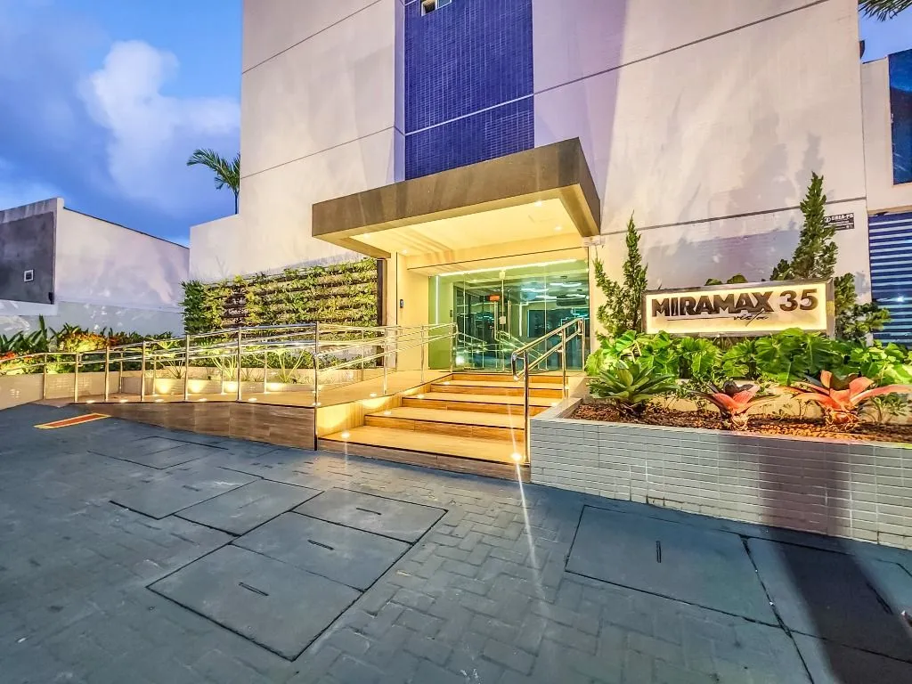 Foto do imóvel Apartamento com 2 dormitórios à venda, 72 m² por R$ 568.856,00 - Miramar - João Pessoa/PB