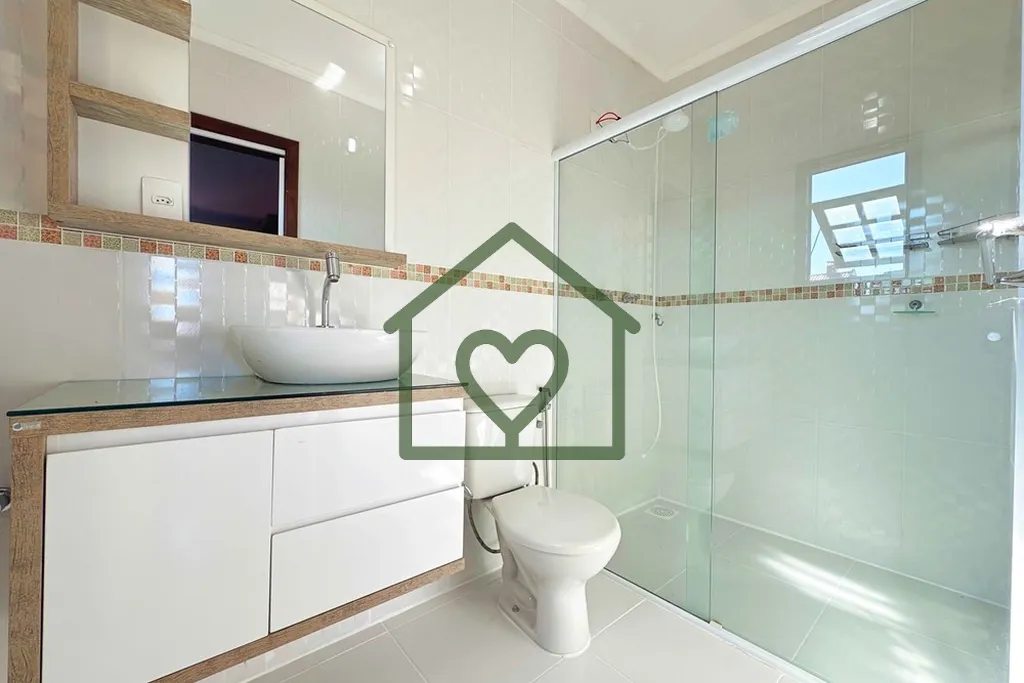 Imagem Está excelente casa destaca-se pelo conforto, amplitude e excelente distribuição dos ambientes, i...