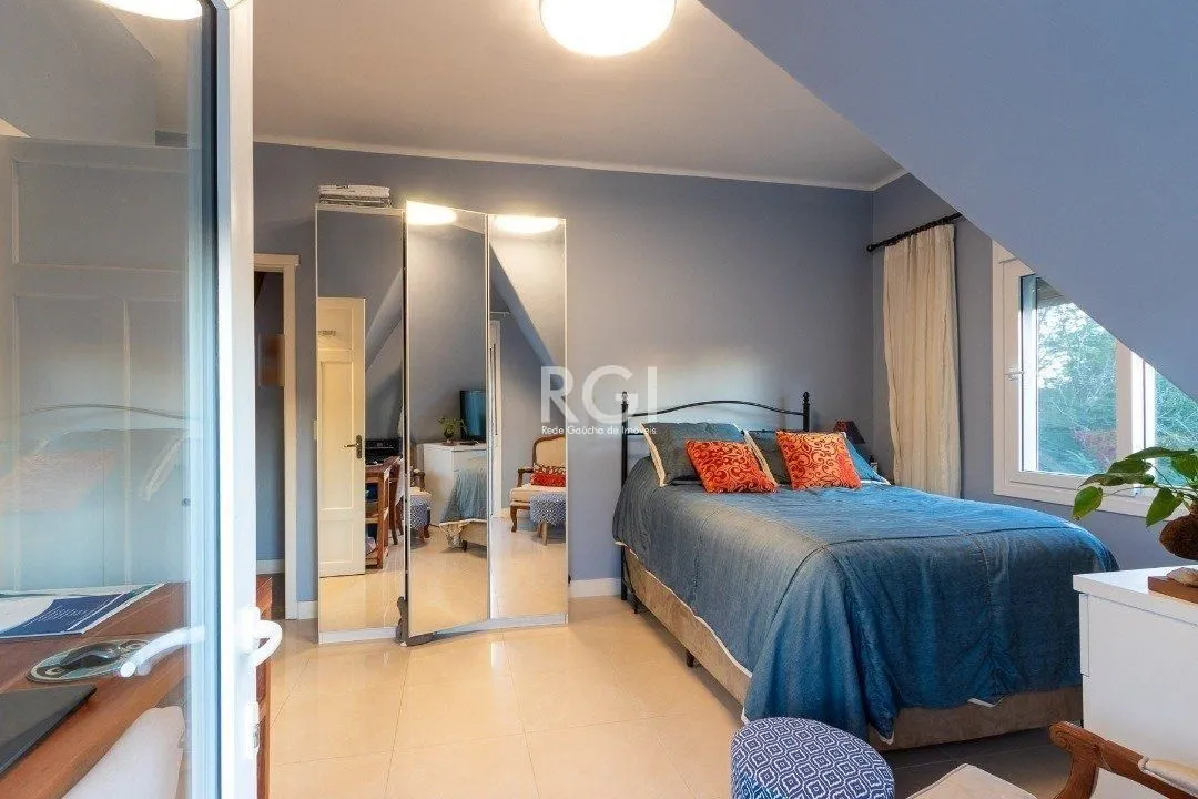 Imagem Casa para Venda - 200m², 3 dormitórios, sendo 1 suites, 2 vagas - Vila Assunção