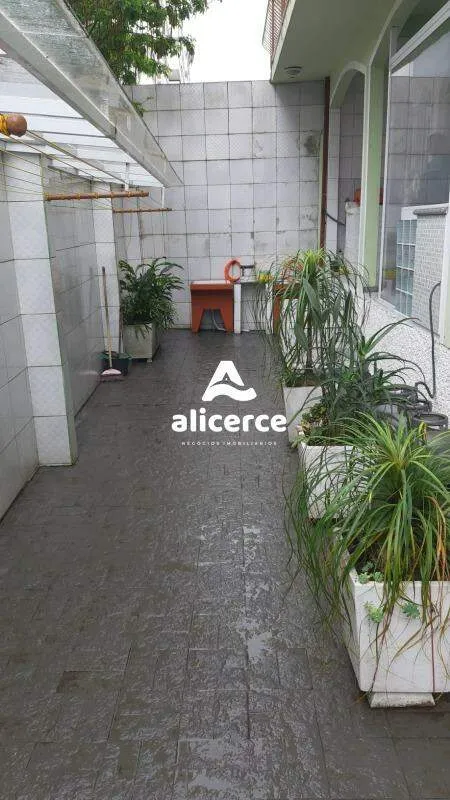 Imagem Casa à venda com 6 quartos 2 suítes, 250m² em Praia Comprida São José