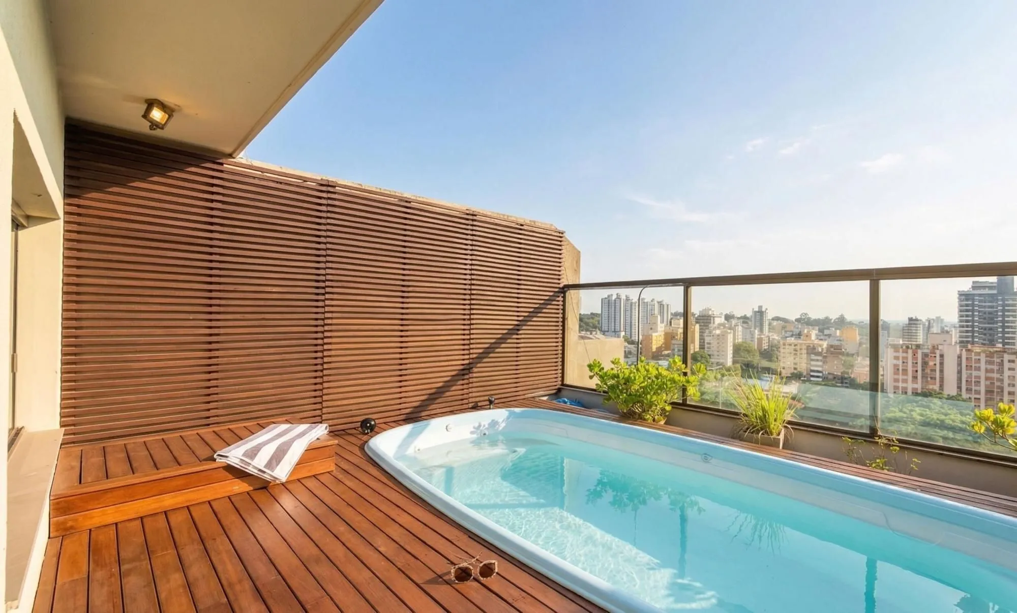 Imagem Cobertura Duplex de 318m com Piscina Privativa, Energia Solar e Vista Panorâmica