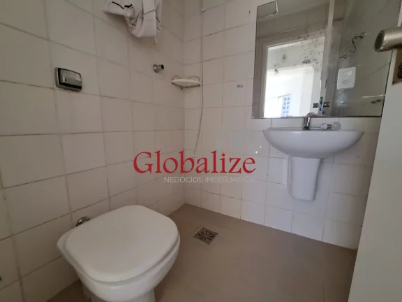 Imagem Cobertura à venda com 422m², 3 suítes, dependência, 3 vagas por R$1.200.000,00 na Ponta da Praia em Santos