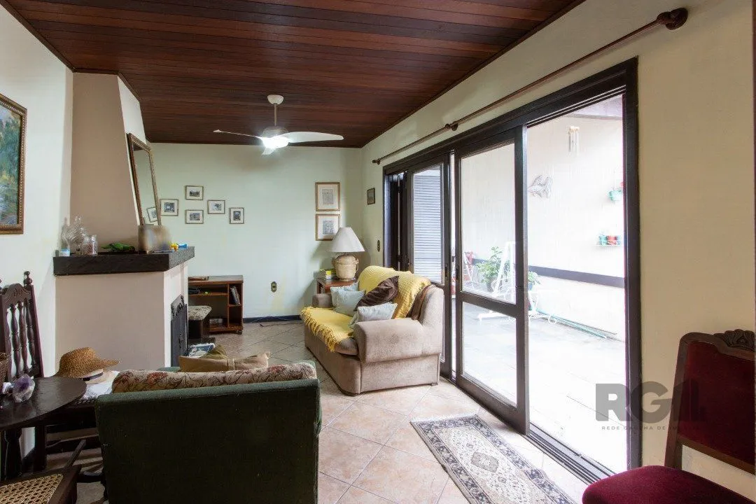 Imagem Casa para Venda - 200m², 3 dormitórios, sendo 1 suites, 3 vagas - Jardim Verde