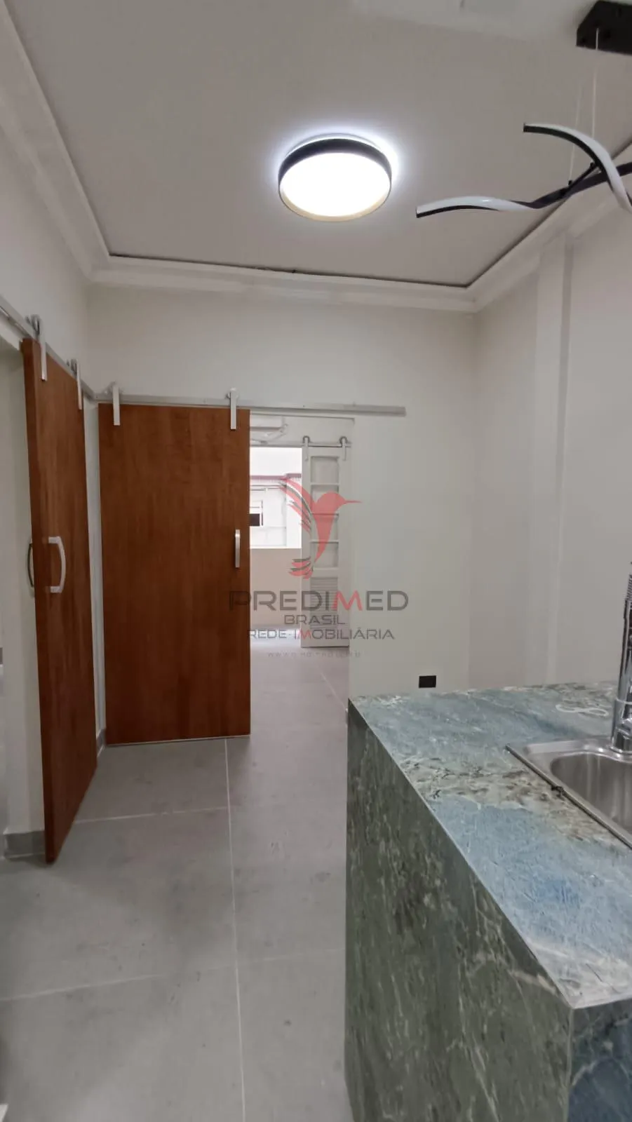 Imagem Apartamento todo reformado com 1 Dormitório com suite a 100 m da Praia