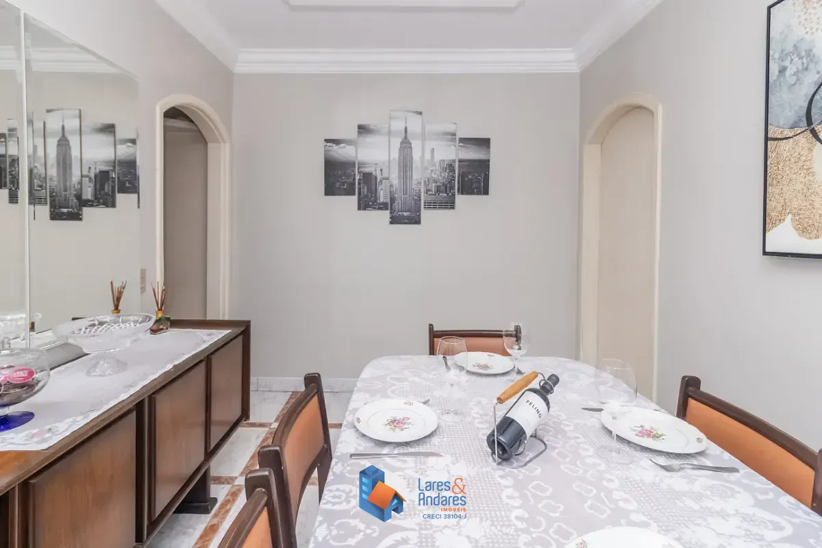 Imagem Casa no condomínio Parque das Mercês para venda com 5 quartos, sendo 4 suítes, 240m²