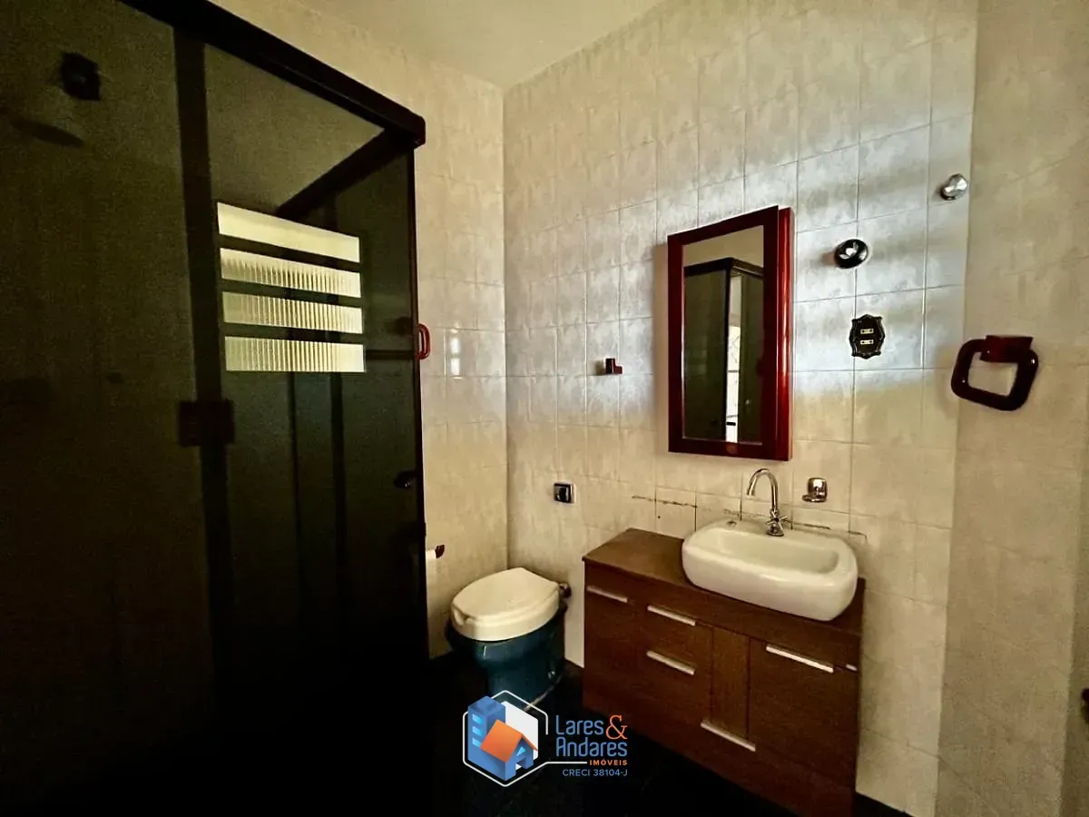 Imagem Sobrado para venda em Jardim Japão com 3 quartos, 302m²