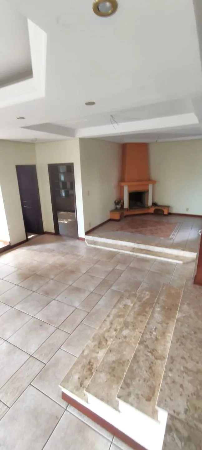 Imagem Triplex à venda em Porto Alegre, Jardim Itu-Sabará, com 5 quartos, 338.77m2