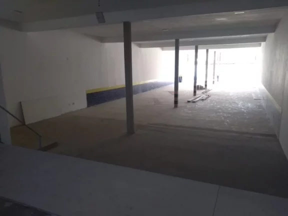Imagem Barracão na Av. Nuno de Assis, próximo à rodovia Marechal Rondon