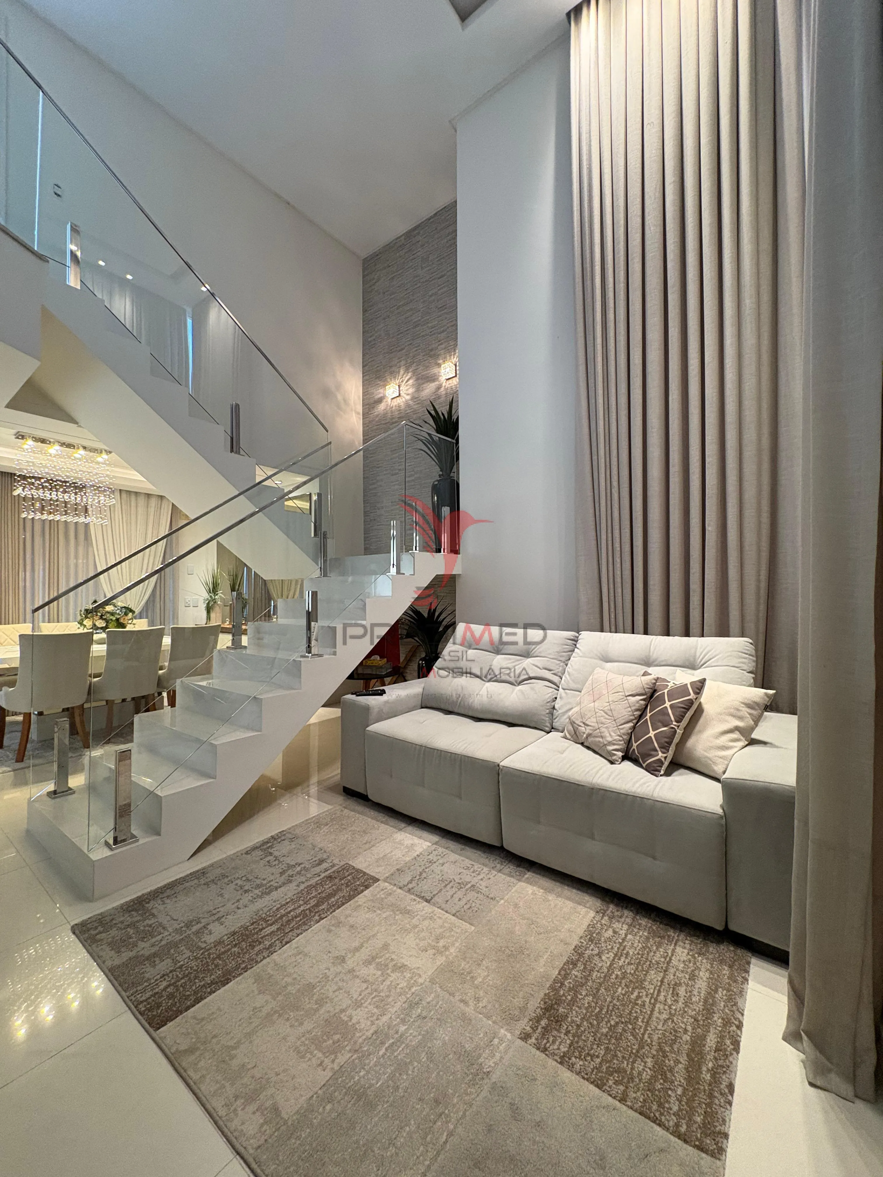Imagem Luxuosa Casa em Tijucas, aceita financiamento bancário e imoveis! Pronta para Morar