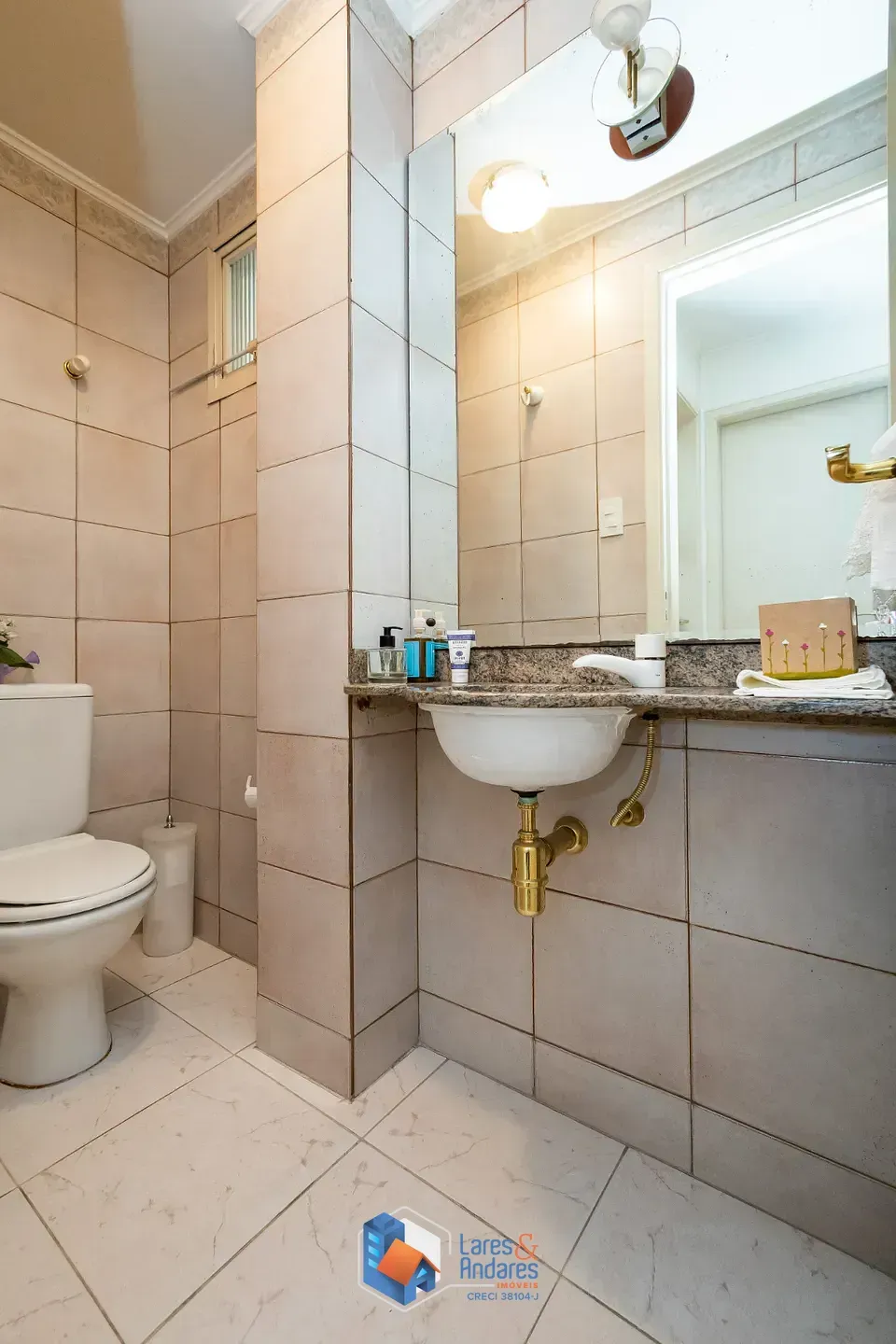 Imagem Sobrado para venda em Vila Madalena com 5 quartos, sendo 2 suítes, 256m²