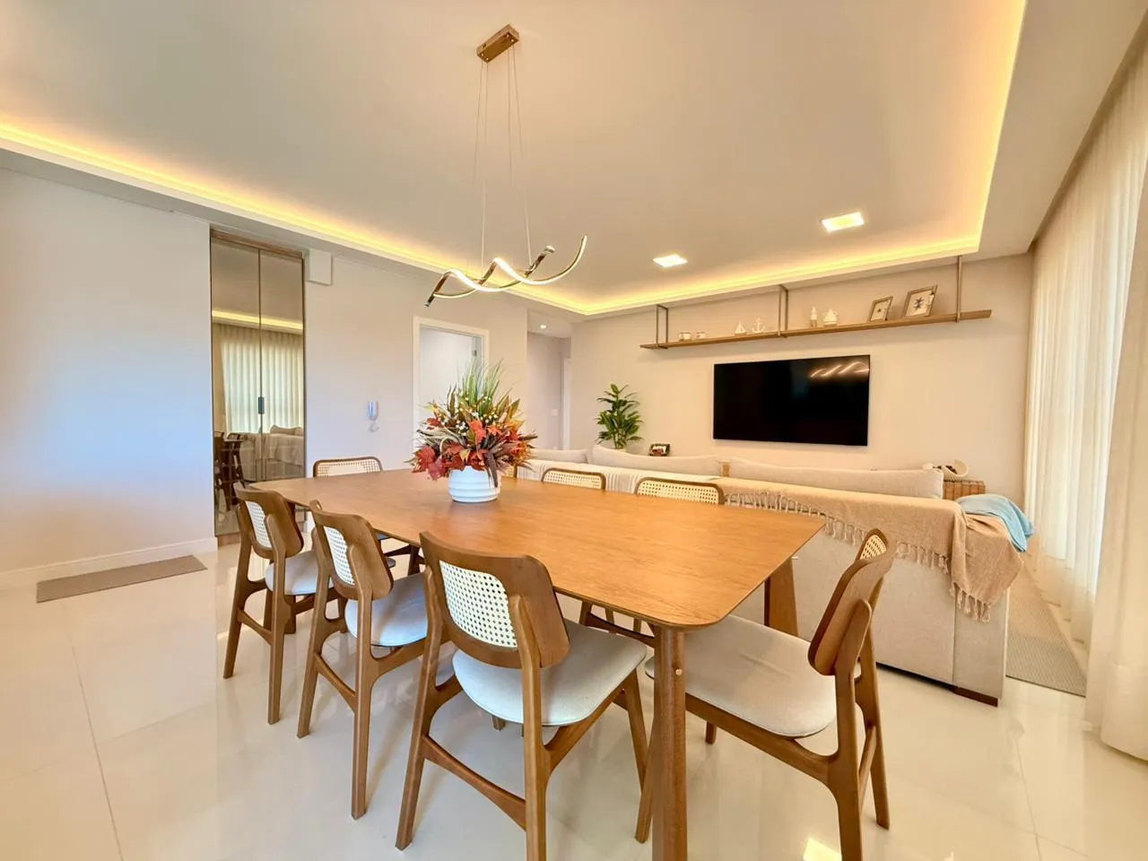Imagem Apartamento com vista para o mar à venda com 179.5m2 por R$ 4.850.000,00