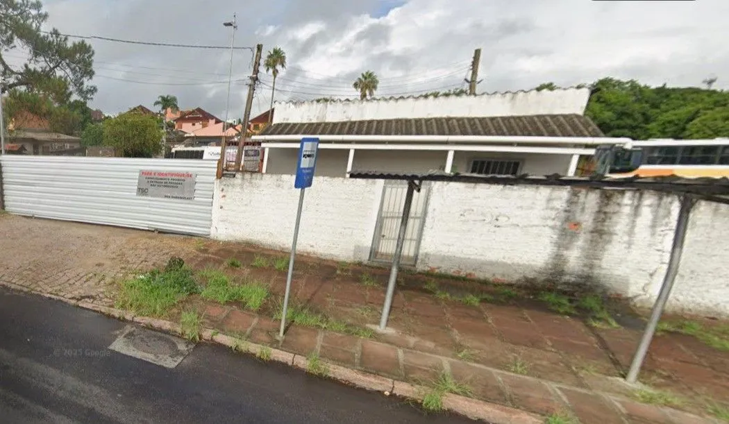 Imagem Excelente terreno no bairro Camaquã.
