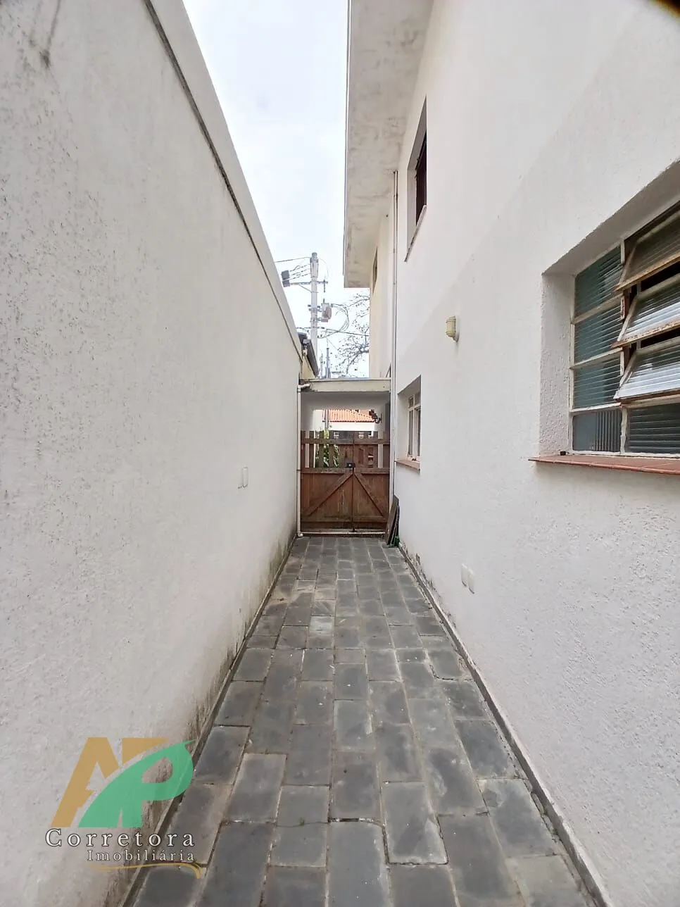 Foto do imóvel: Casa à Venda em Santo Amaro: 3 Dorms (1 Suíte) + Edícula | Oportunidade Única!