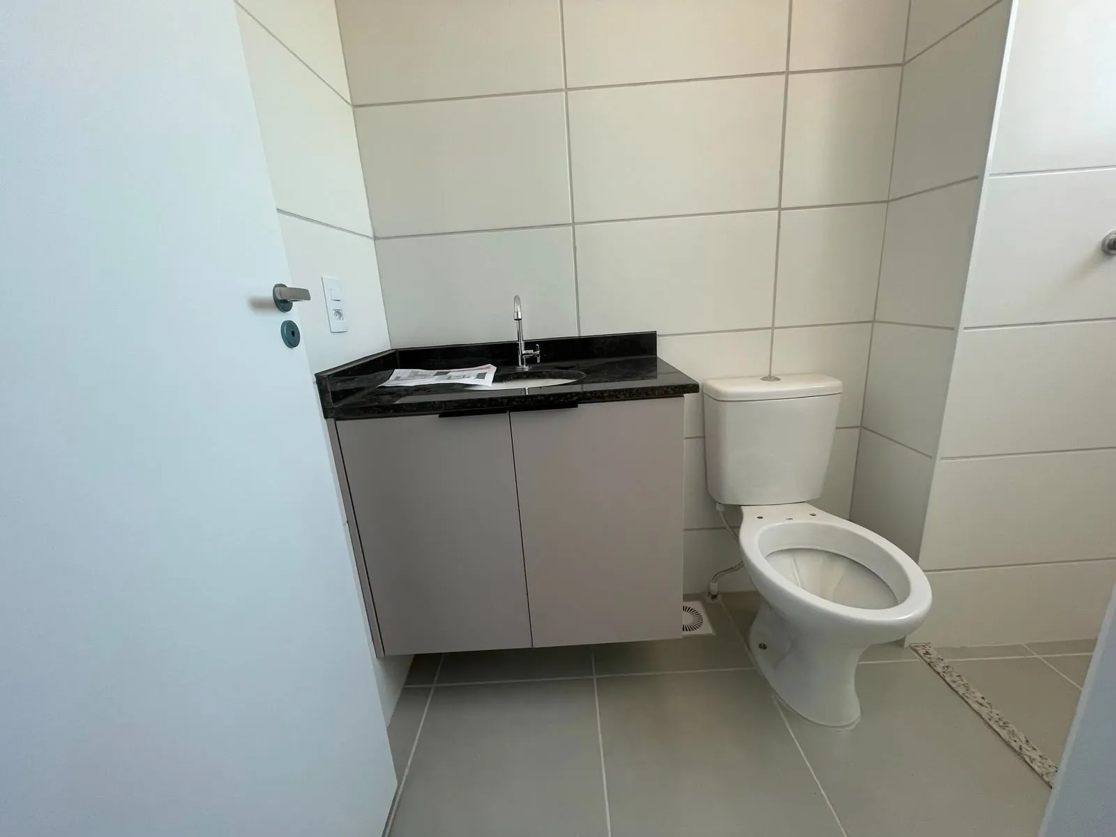 Imagem Excelente apartamento à venda no JJR Hortência, 52m², 2 quartos sendo 1 suíte, varanda gourmet, andar alto, vista da cidade e lazer completo.