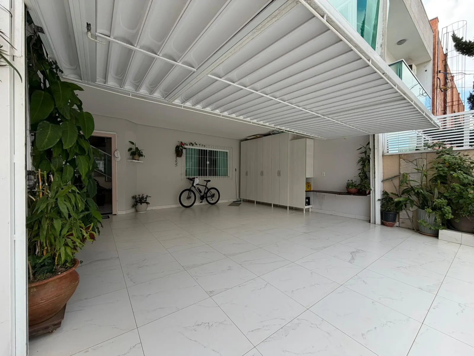 Imagem Casa à venda com 200m2 por R$ 2.800.000,00