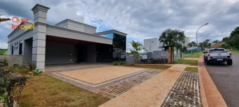 Imagem Oportunidade única: Casa de alto padrão em condomínio à venda em Ribeirão Preto-SP no Residencial E Empresarial Alphaville! 4 quartos, 4 suítes, 2 salas, 7 banheiros, 6 vagas de garagem, 421m². Quer Imóvel Negócios Imobiliários!