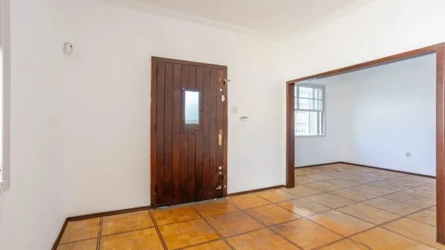 Imagem Casa Ampla com Pátio e Excelente Localização no Petrópolis