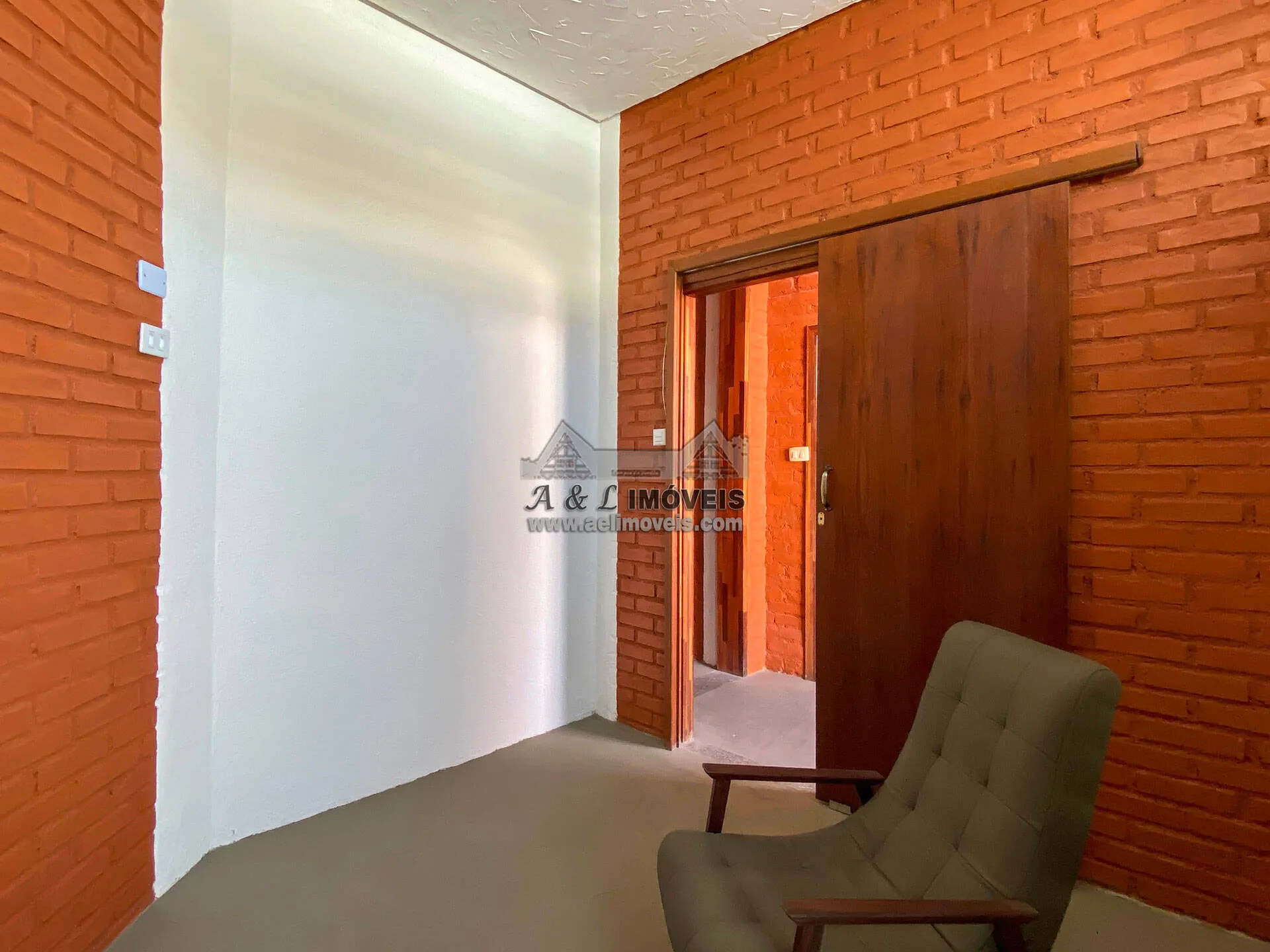 Imagem Ponto comercial à venda em Taubaté - Localizado no centro comercial
