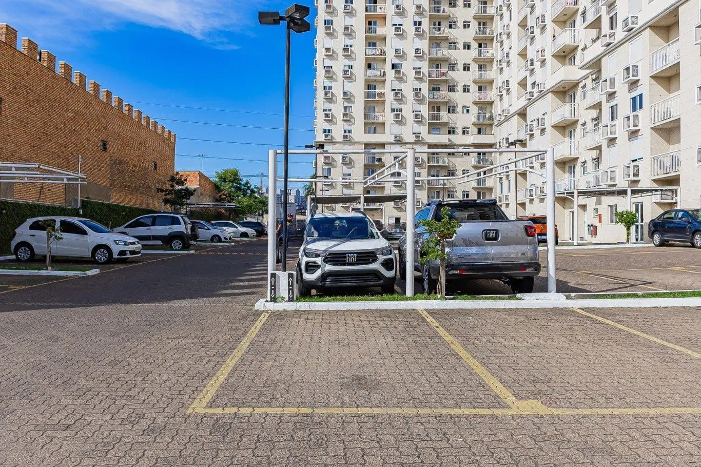 Imagem Apartamento de 2 dormitórios à venda em São Sebastião, Porto Alegre.