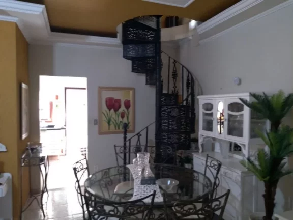 Imagem Sobrado no Jd. Estoril, próximo ao cond. Centrevile