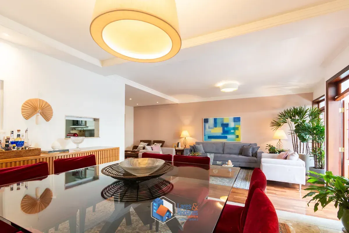Imagem Casa para venda em Planalto Paulista com 4 quartos, sendo 2 suítes, 436m²