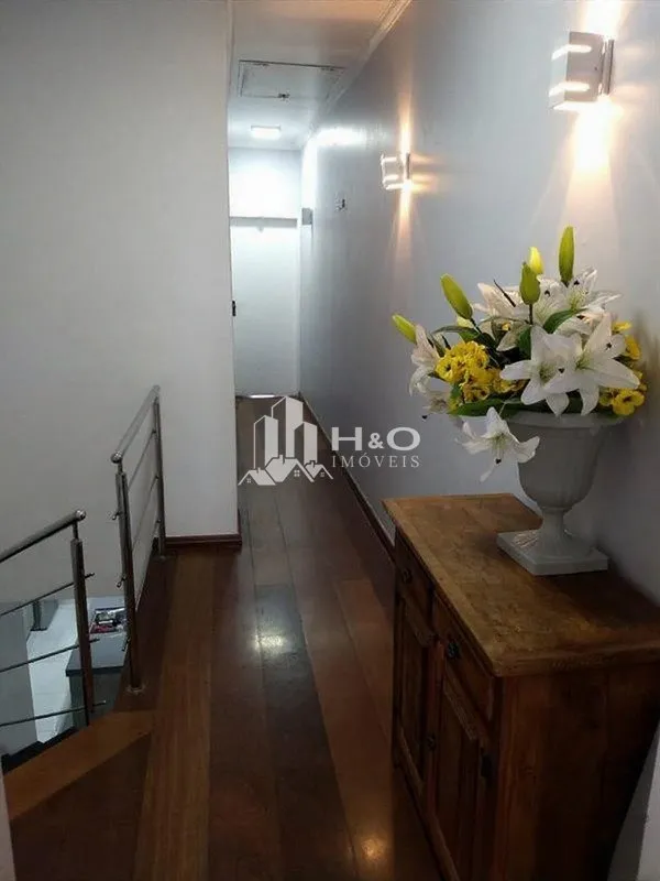 Imagem Belo Sobrado à venda com 250m² na Vila Alpina