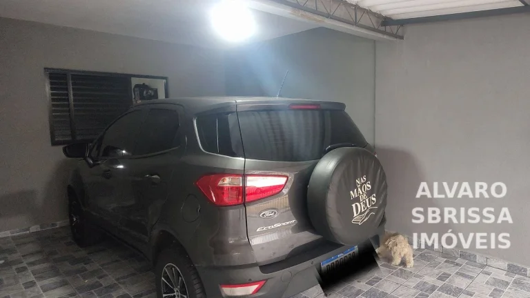 Imagem Casa com duas residências. Uma com suíte e duas vagas cobertas na garagem - outra com dois dormitórios e uma vaga na garagem na Vila Leis Itu/SP