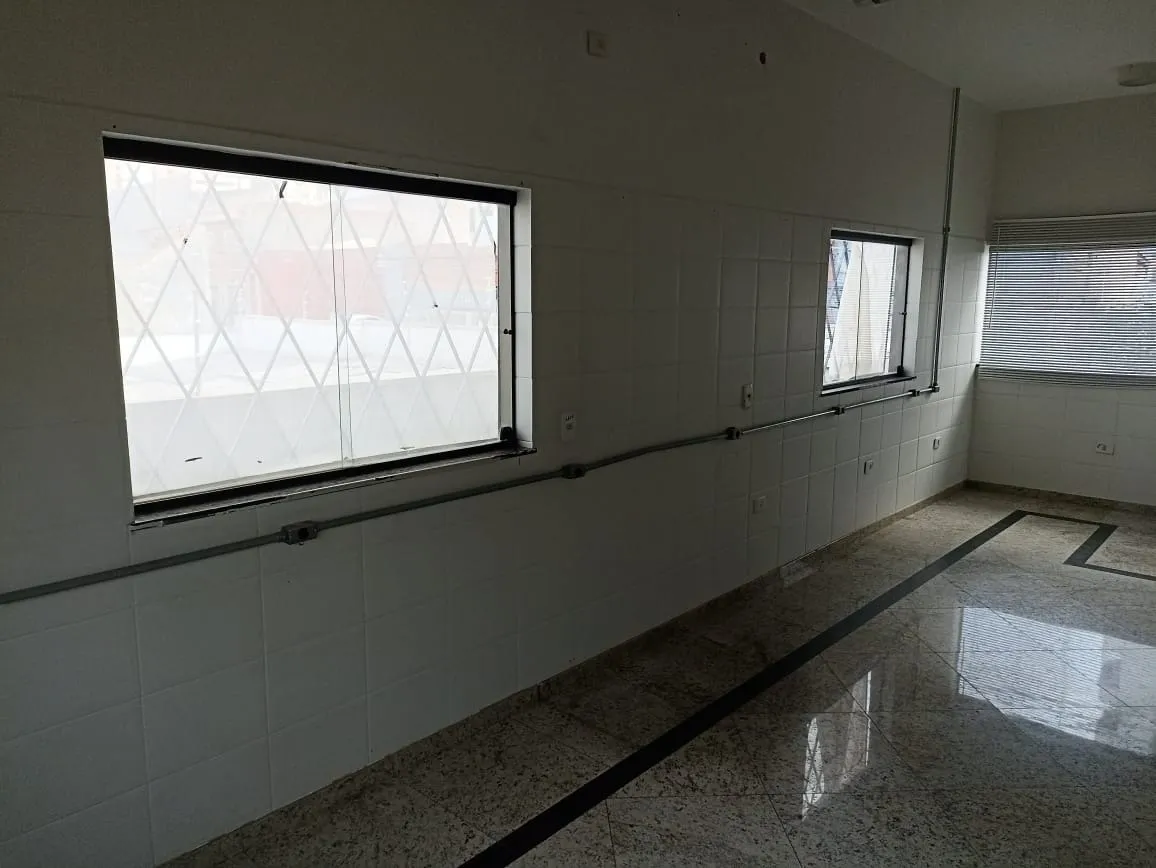 Imagem Salão comercial 200m² para locação no Centro de Sorocaba