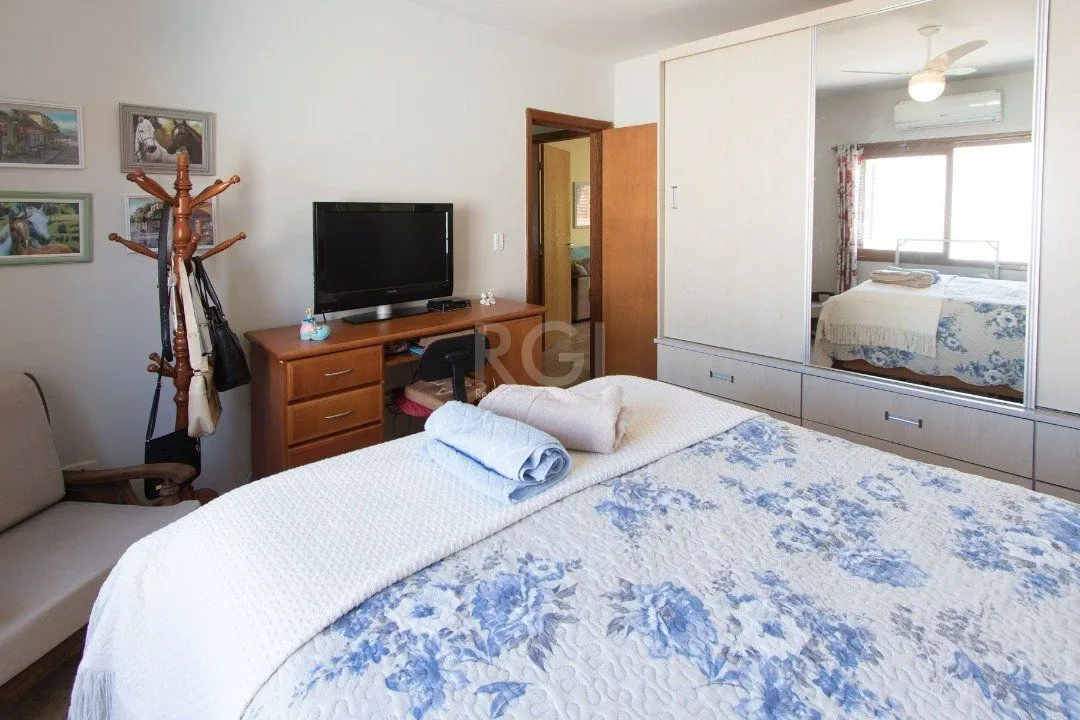 Imagem Casa para Venda - 211m², 3 dormitórios, 3 vagas - Vila Nova