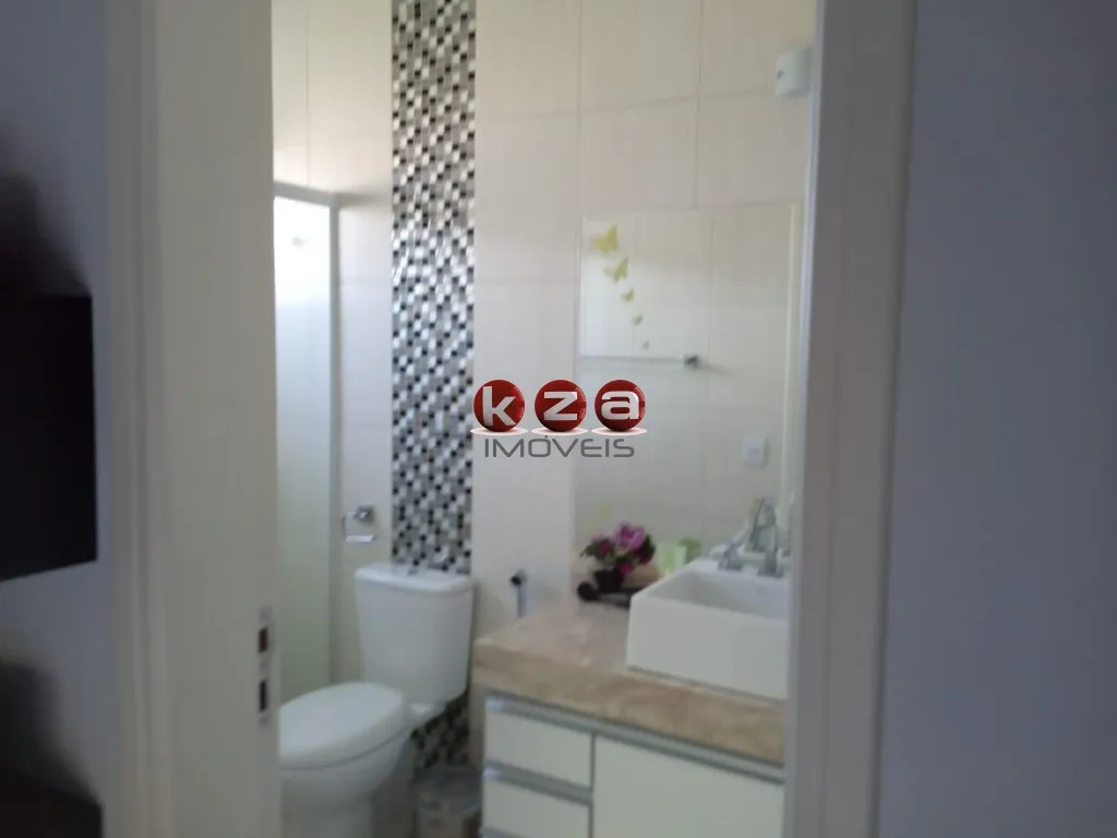 Imagem Imperdível oportunidade! Casa no condomínio Portal do Jequitibá à venda em Valinhos-SP, 3 suítes, 2 salas, 4 banheiros, 4 vagas de garagem e 278m².