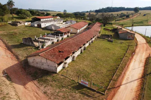 Imagem Sítio à venda em Itu-SP, 7 quartos, 2 salas, 3 banheiros, 5 vagas, 17.000m² de área. Venha conhecer!