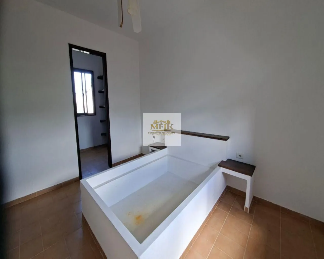 Imagem Imperdível: Casa à venda em Pontal do Paraná-PR, Atami Norte, 7 quartos, 1 suíte, 3 banheiros, 3 vagas, 148m². Confira!