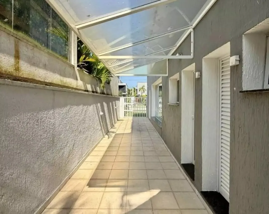 Imagem Casa para Venda em Bertioga, Riviera, 3 dormitórios, 3 suítes, 4 banheiros, 3 vagas
