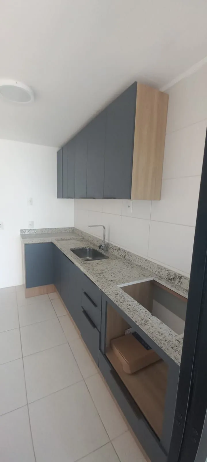 Imagem APARTAMENTO 02 DORMITÓRIOS , SUÍTE E VAGA COBERTA