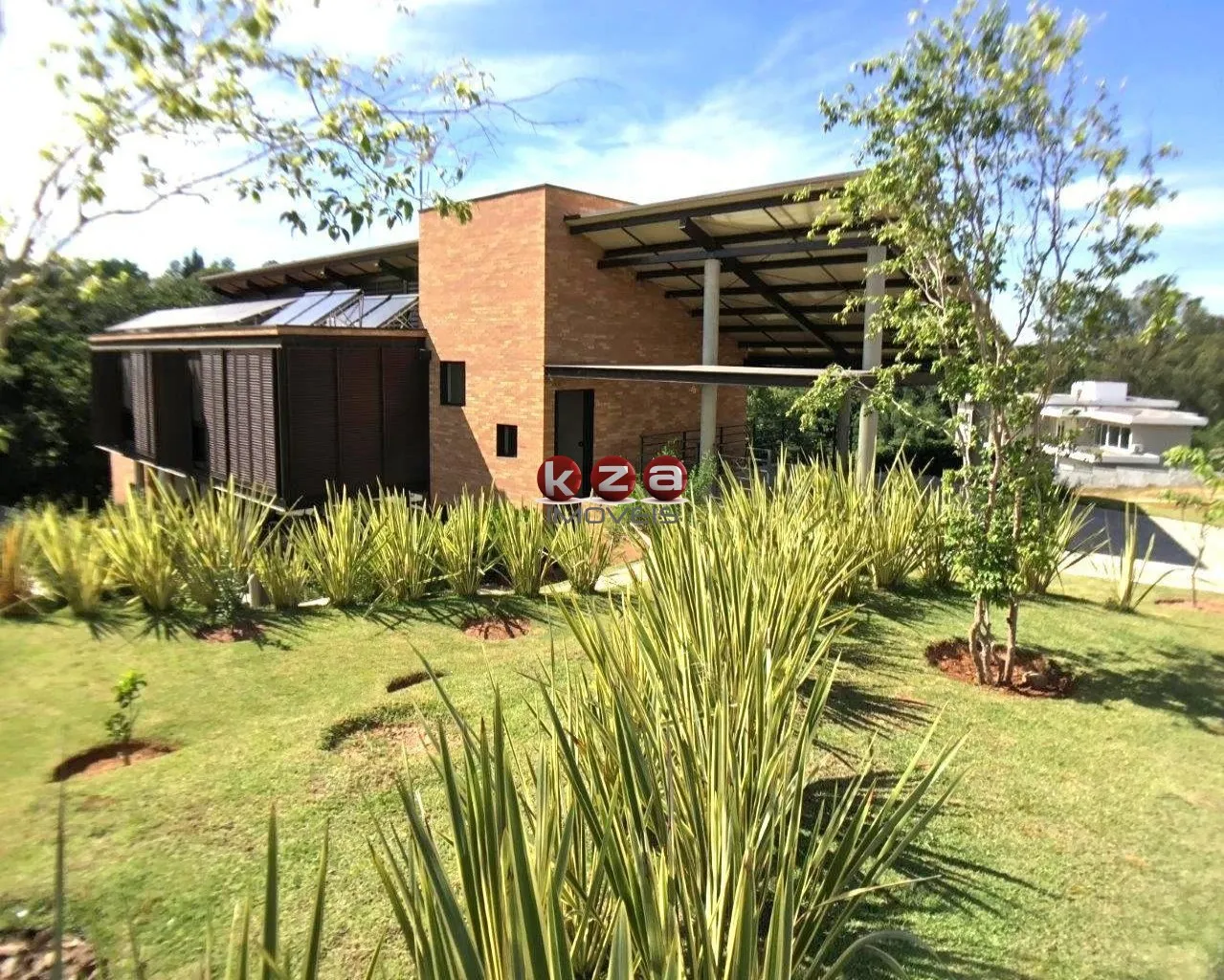 Imagem Casa de Luxo à Venda em Valinhos-SP, Condomínio Villa Lombarda: 6 Quartos, 5 Suítes, 3 Salas, 7 Banheiros, 504m² - Imperdível!