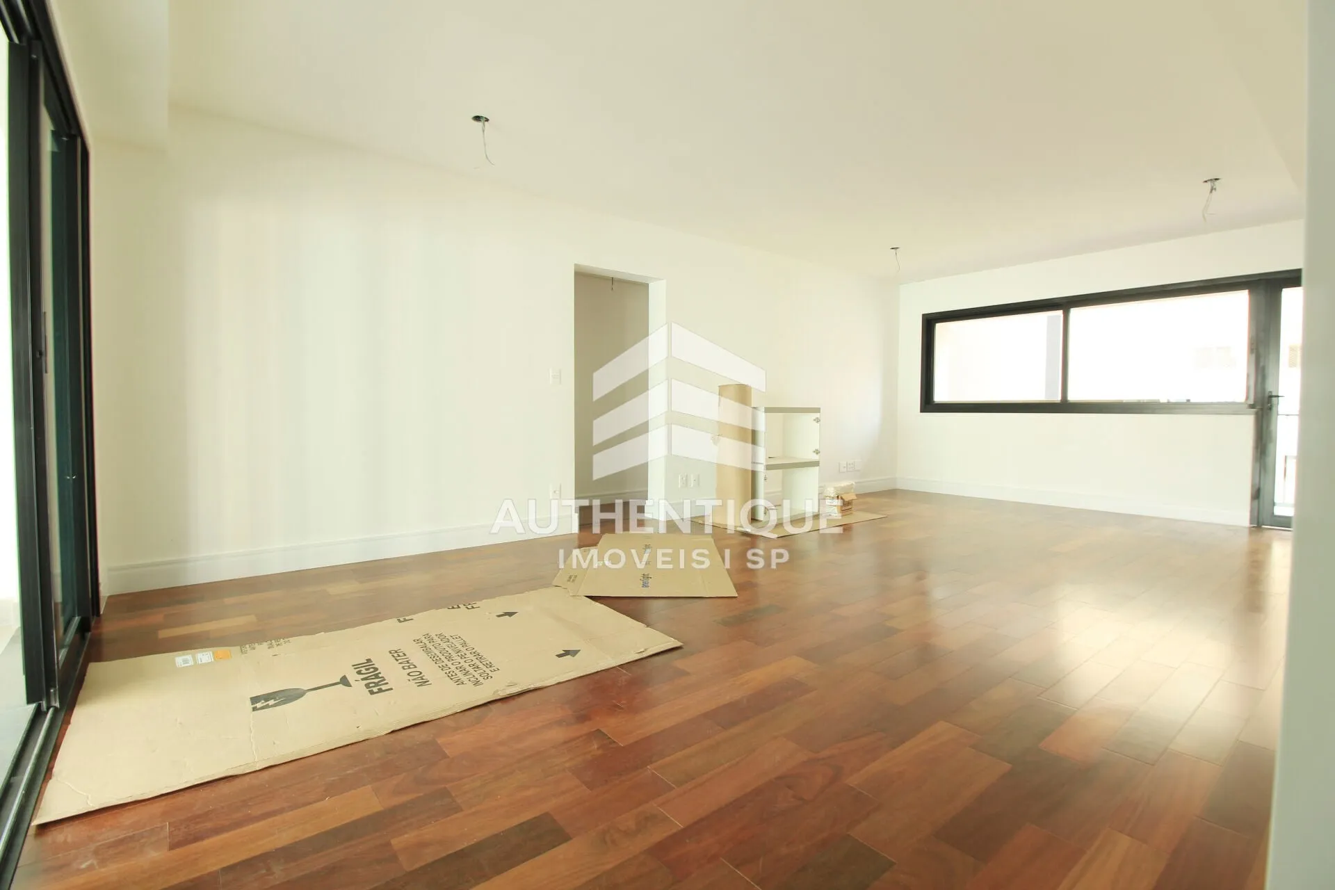 Imagem 1300 Jurupis Moema - Apartamento à venda em São Paulo/SP